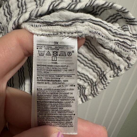 Old Navy Striped Poet Blouse Plus Size 3X - Picture 6 of 6